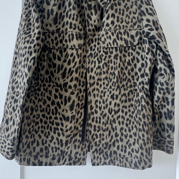 Zadig & Voltaire
Kayaka Leopard-Print Canvas
Jacket size L fit 6-8 like new - Picture 6 of 15